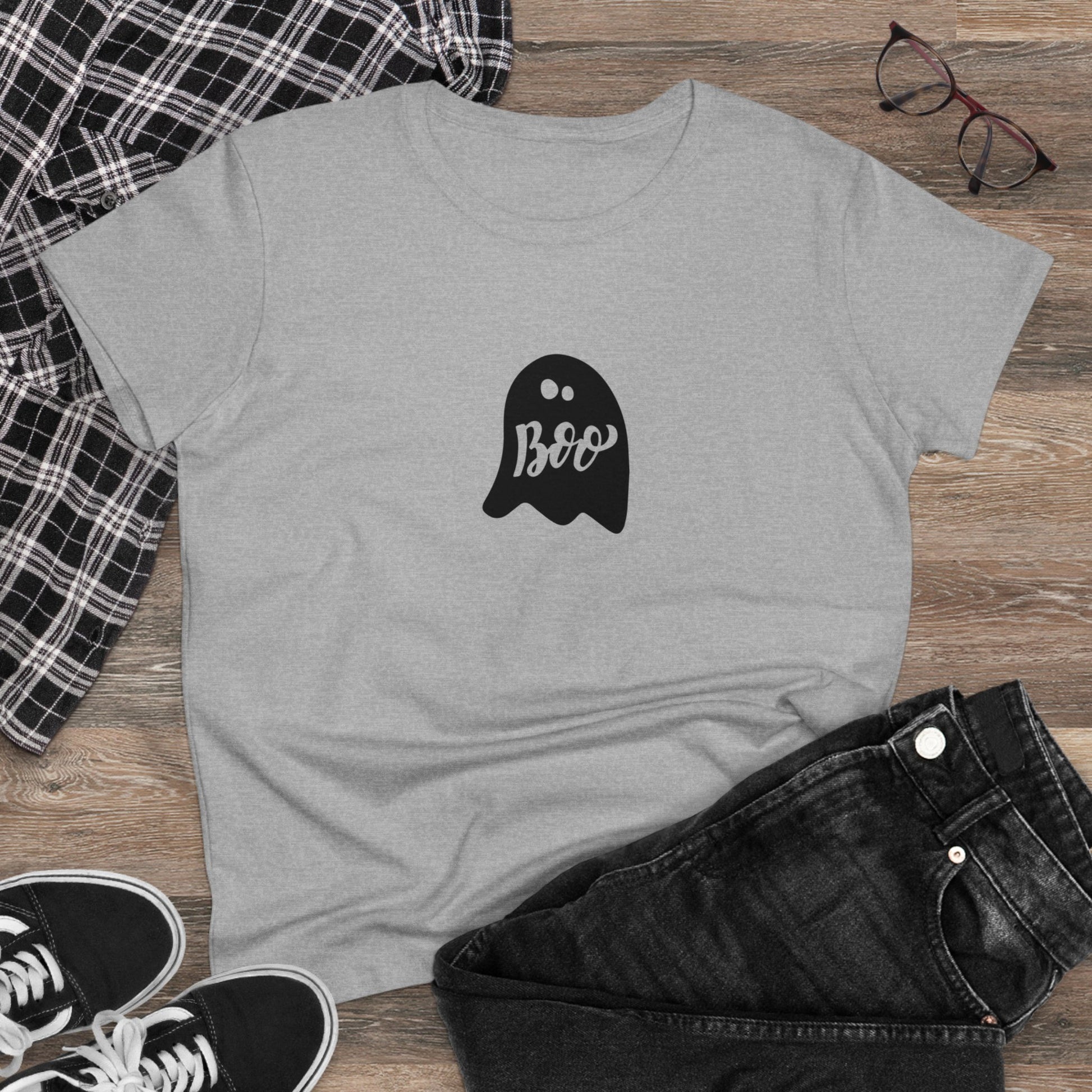 Boo Shirt, Cute Ghost, Halloween Graphic Shirts, Spooky Halloween Shirts, Scary Halloween Shirt Designs, Cute Halloween Graphic Tees, Funny Halloween Shirt Ideas