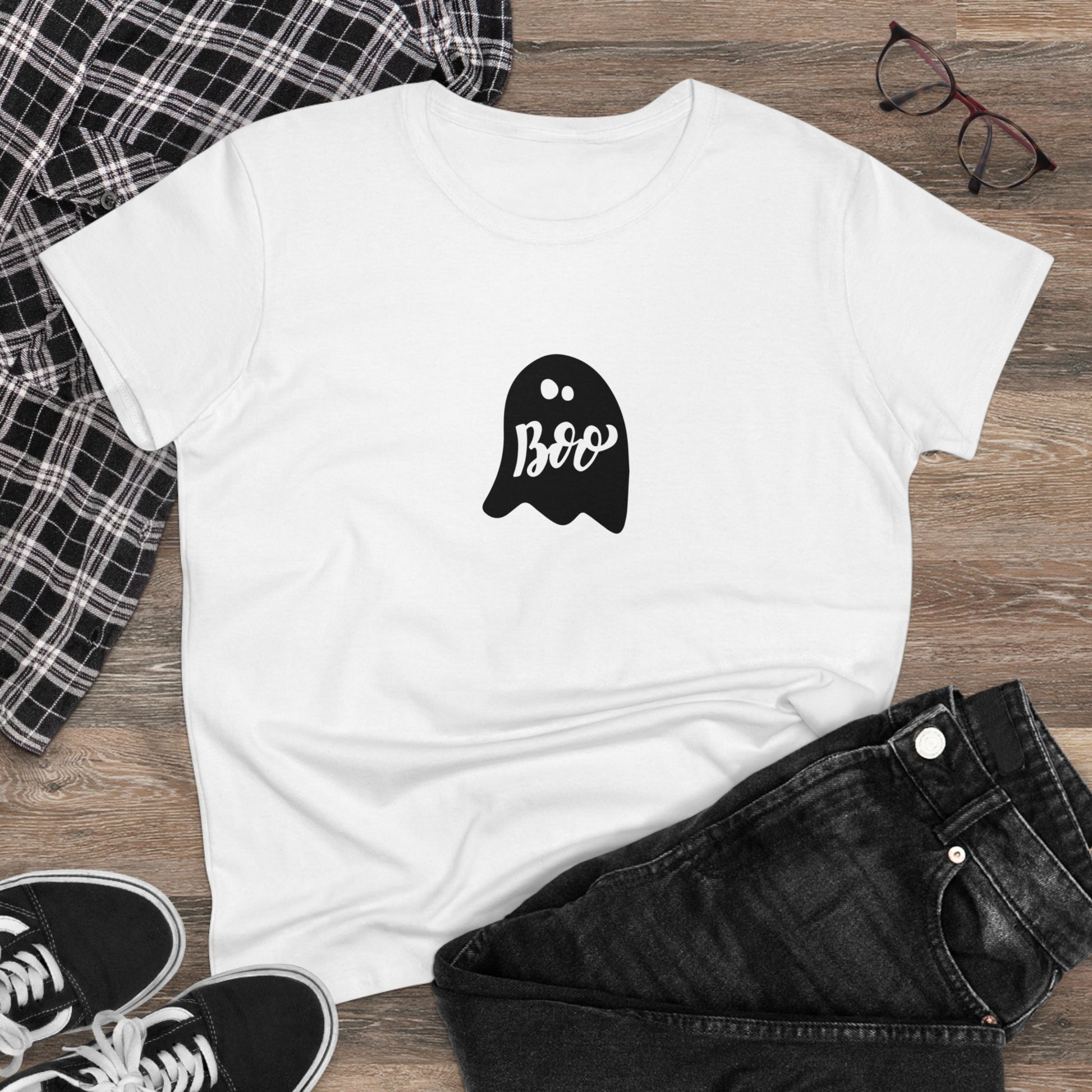 Boo Shirt, Cute Ghost, Halloween Graphic Shirts, Spooky Halloween Shirts, Scary Halloween Shirt Designs, Cute Halloween Graphic Tees, Funny Halloween Shirt Ideas