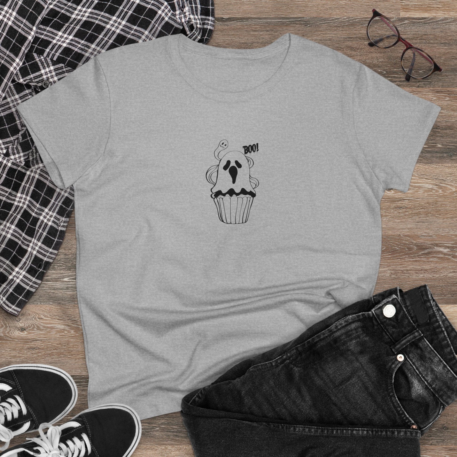 Cute Ghost Cupcake, Halloween Cupcake Designs, Halloween Graphic Shirts, Spooky Halloween Shirts, Cute Halloween Graphic Tees