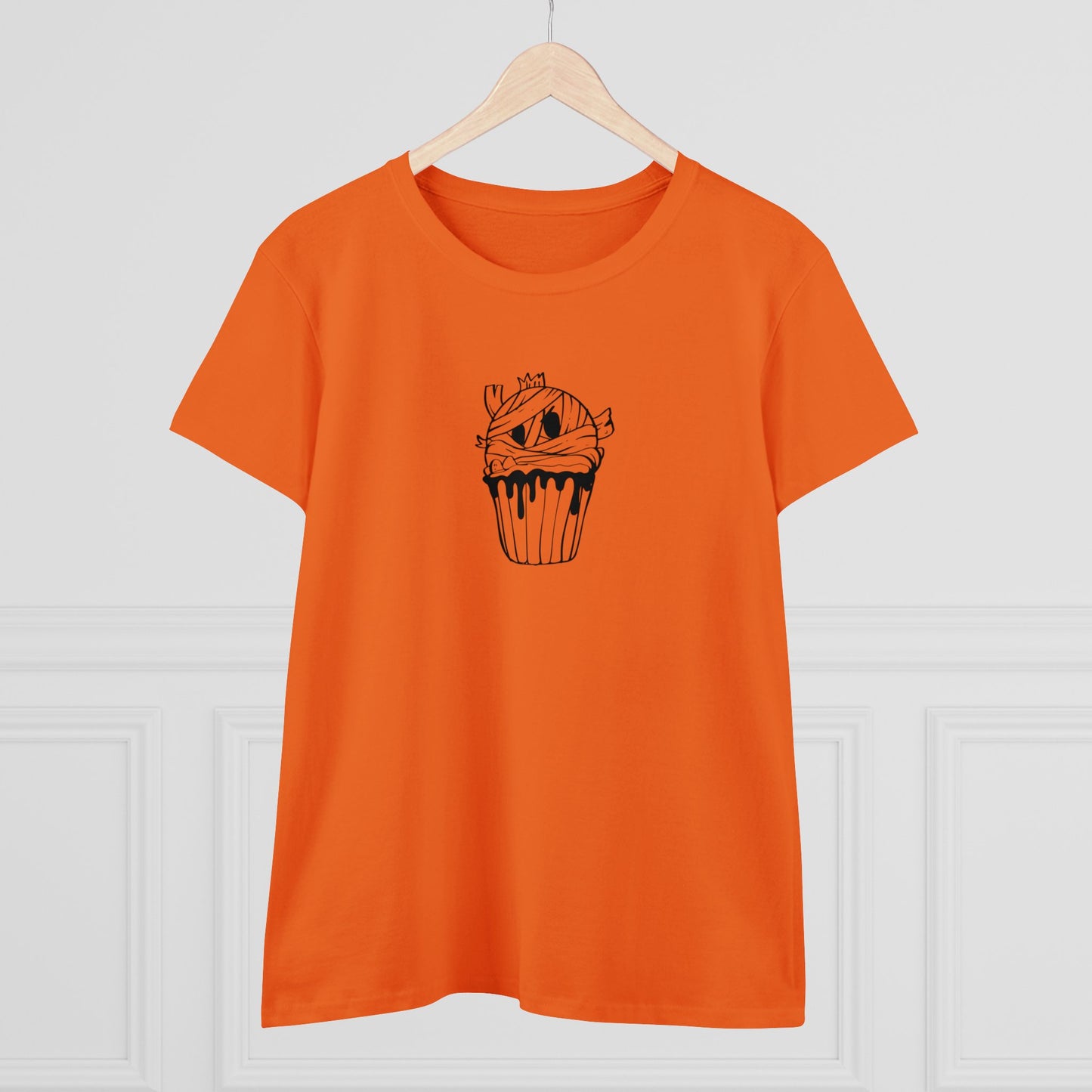 Mummy Cupcake, Halloween Cupcake Designs, Halloween Graphic Shirts, Spooky Halloween Shirts, Cute Halloween Graphic Tees