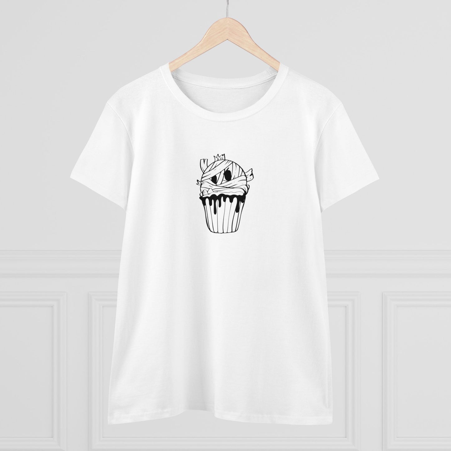 Mummy Cupcake, Halloween Cupcake Designs, Halloween Graphic Shirts, Spooky Halloween Shirts, Cute Halloween Graphic Tees